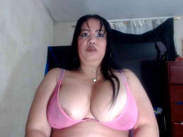 CameliaLong webcam