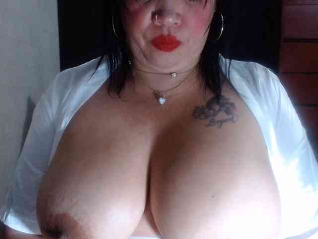 CameliaLong webcam