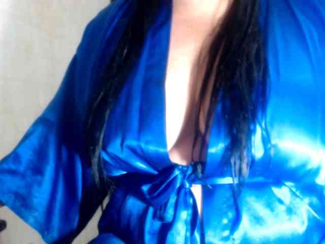 CameliaLong webcam