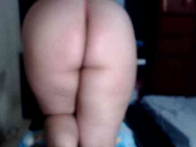 CameliaLong webcam