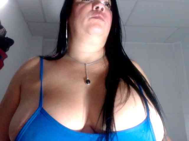 CameliaLong webcam