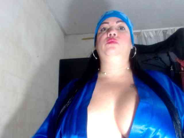 CameliaLong webcam