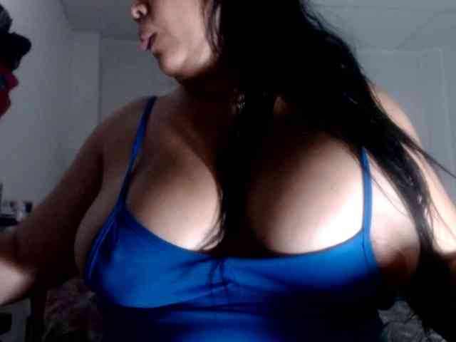 CameliaLong webcam