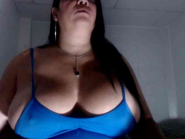 CameliaLong webcam