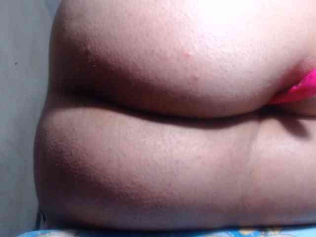 CameliaLong webcam