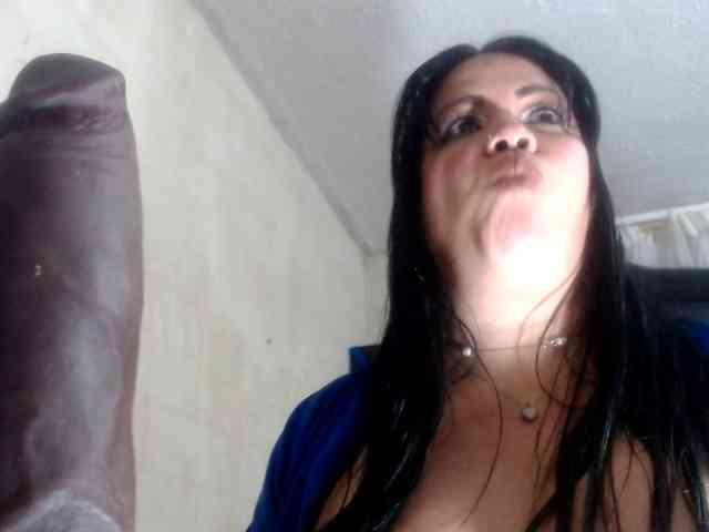 CameliaLong webcam