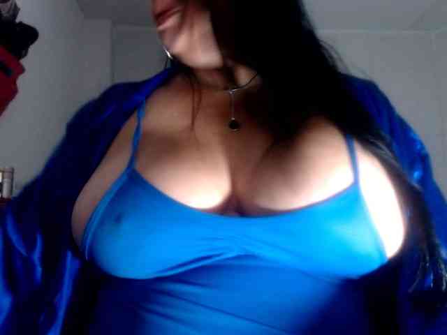 CameliaLong webcam