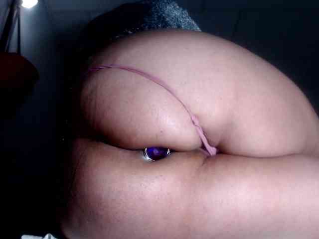 CameliaLong webcam