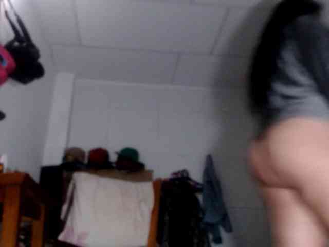 CameliaLong webcam