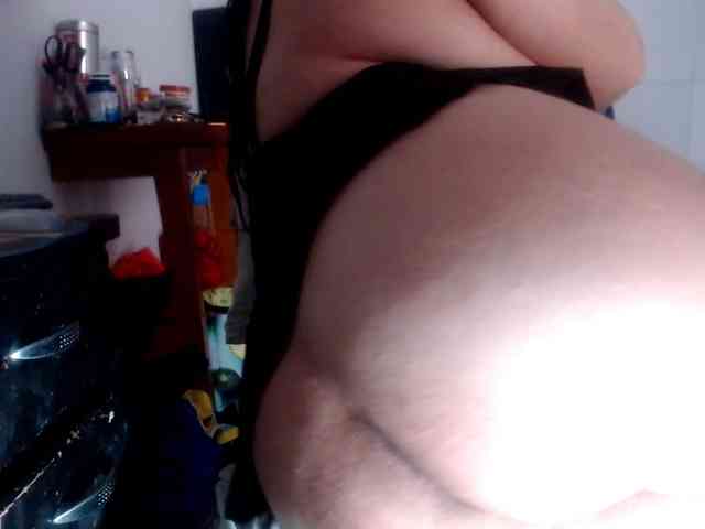 CameliaLong webcam