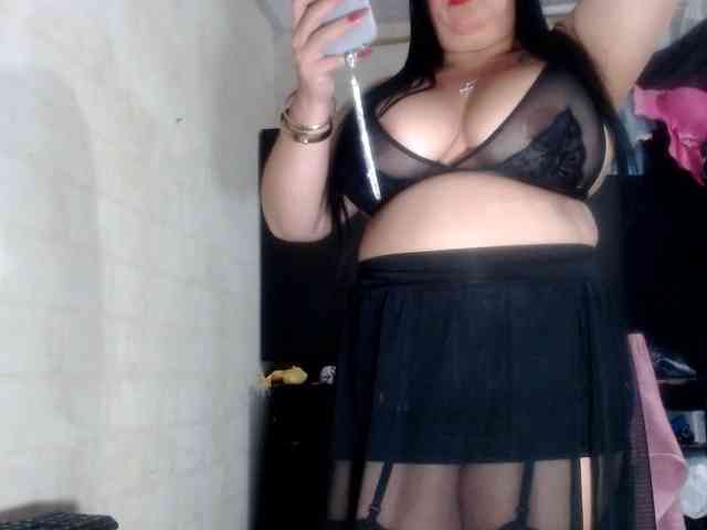 CameliaLong webcam
