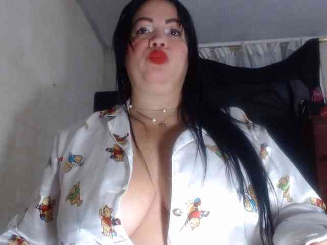 CameliaLong webcam
