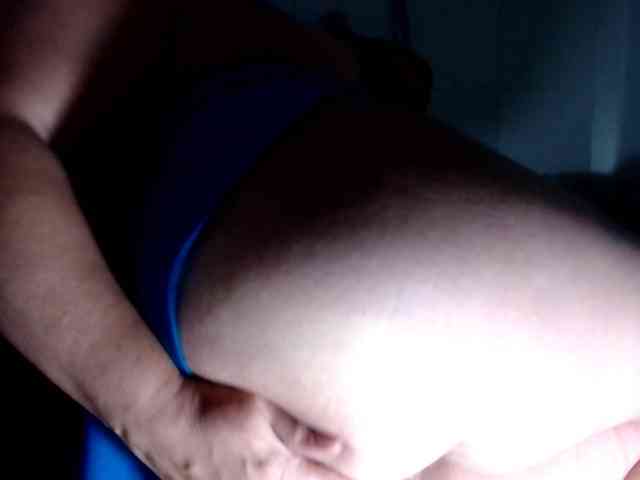 CameliaLong webcam