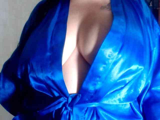 CameliaLong webcam