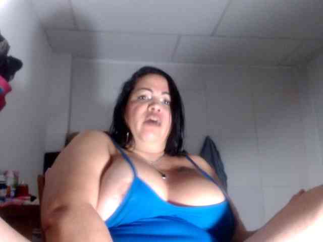 CameliaLong webcam