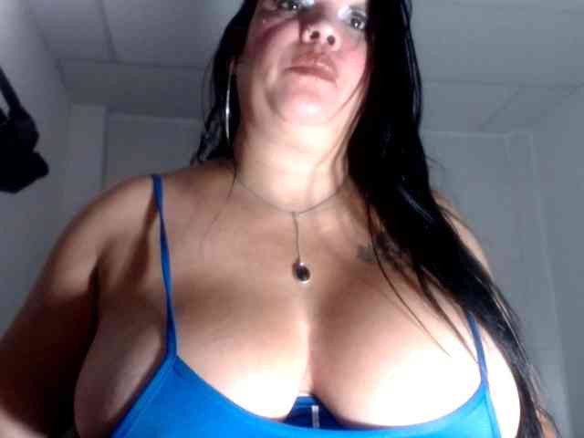 CameliaLong webcam