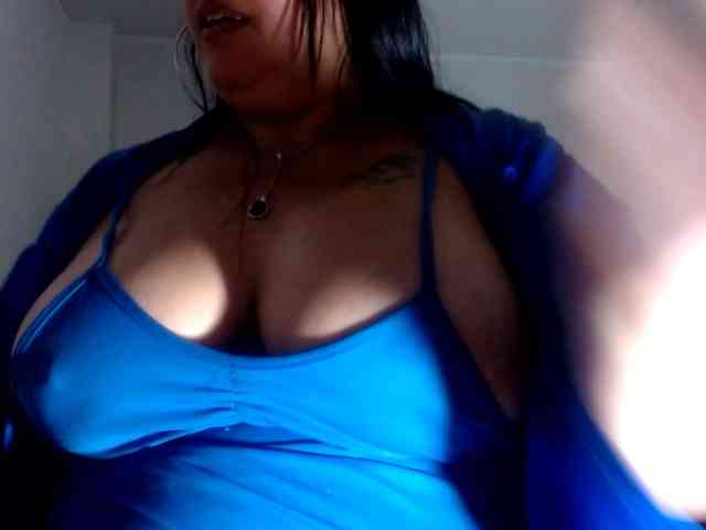 CameliaLong webcam