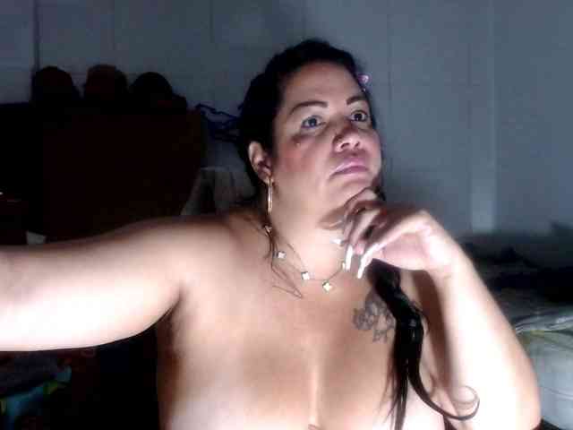 CameliaLong webcam