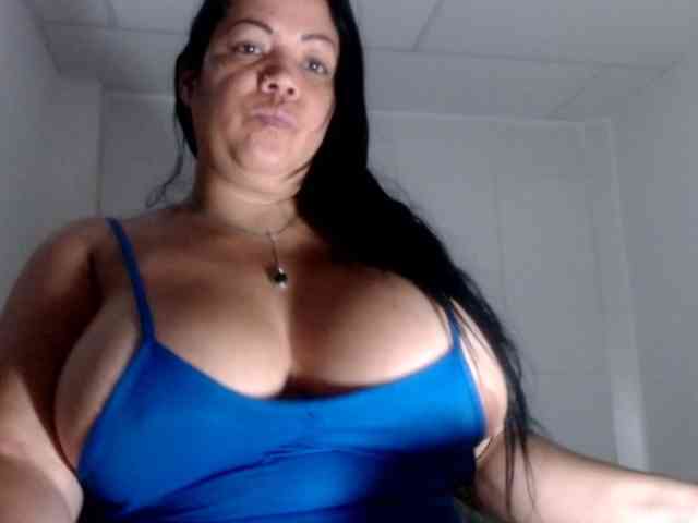 CameliaLong webcam