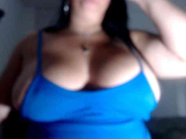 CameliaLong webcam