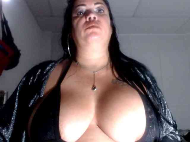 CameliaLong webcam