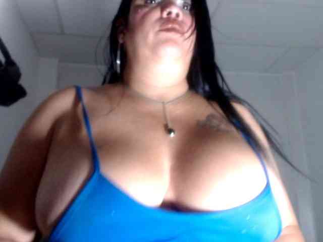 CameliaLong webcam