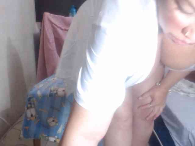 CameliaLong webcam