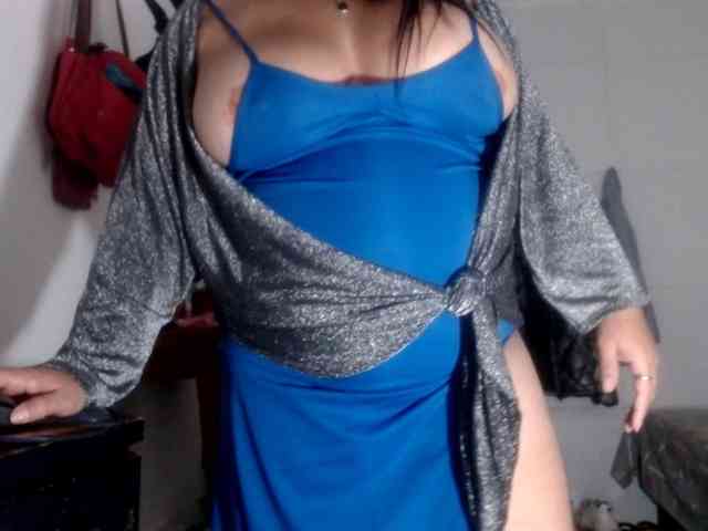 CameliaLong webcam