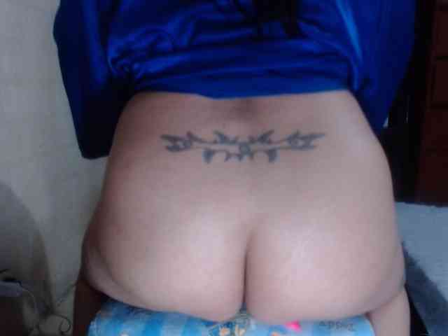 CameliaLong webcam