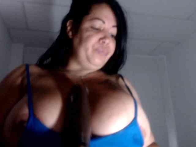 CameliaLong webcam