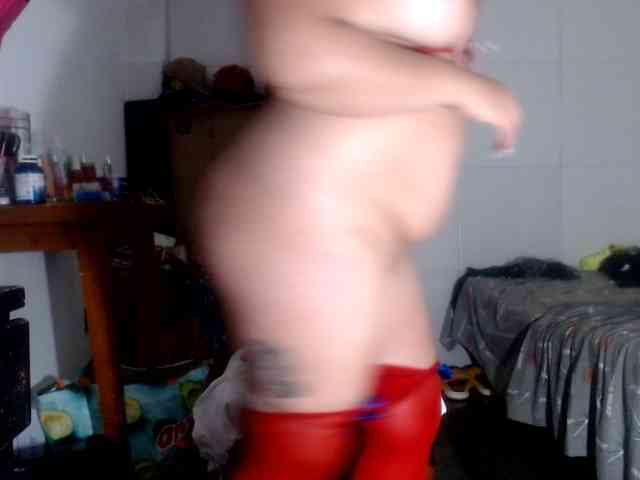 CameliaLong webcam