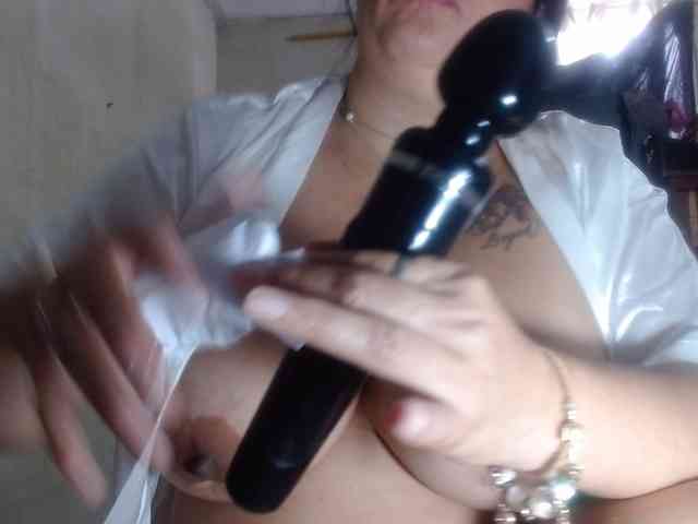 CameliaLong webcam