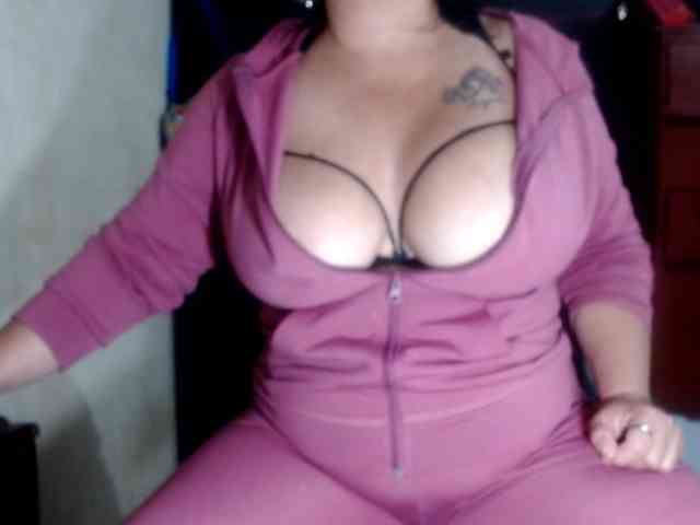 CameliaLong webcam