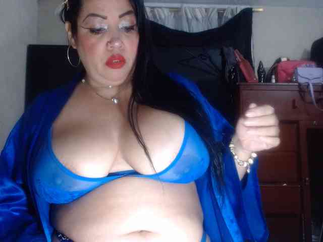 CameliaLong webcam