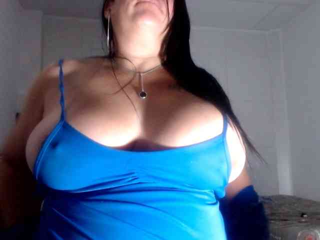 CameliaLong webcam