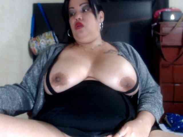 CameliaLong webcam