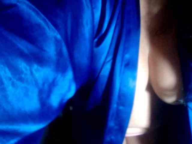 CameliaLong webcam