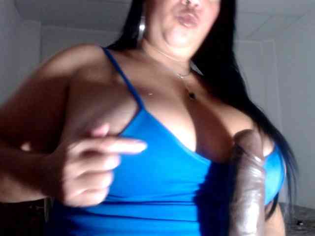 CameliaLong webcam