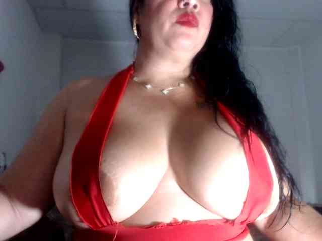 CameliaLong webcam