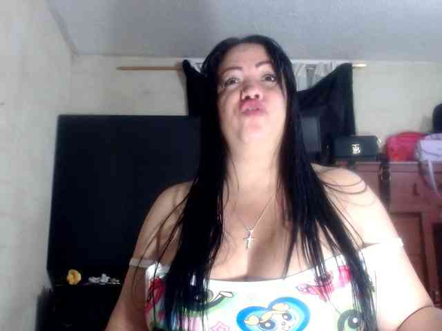 CameliaLong webcam