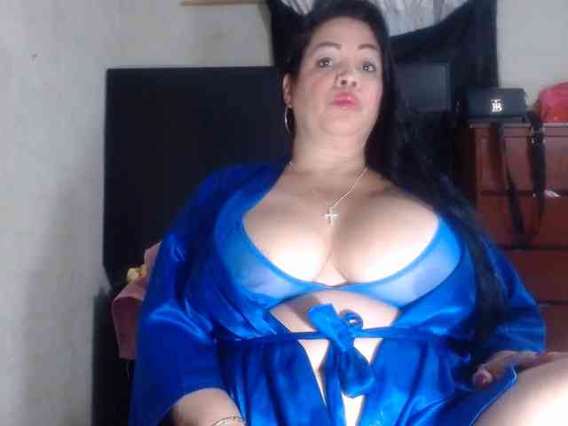 CameliaLong webcam