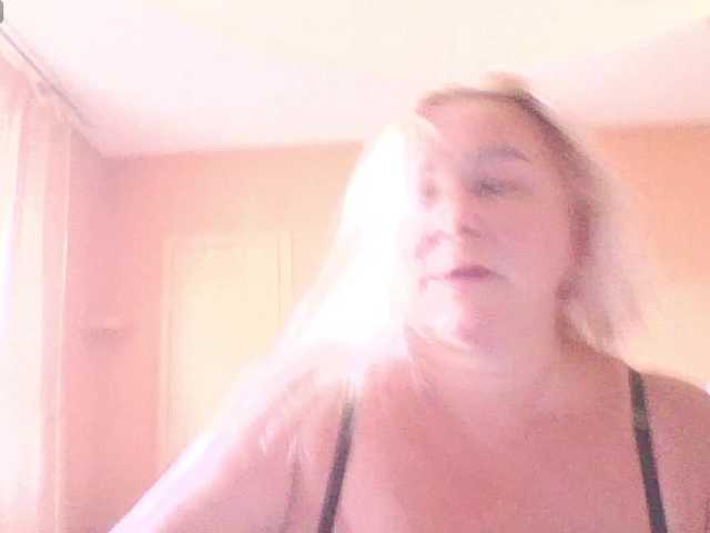 miranda-robinson live cam on BongaCams