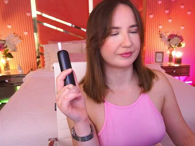 SofieBloom live cam on BongaCams
