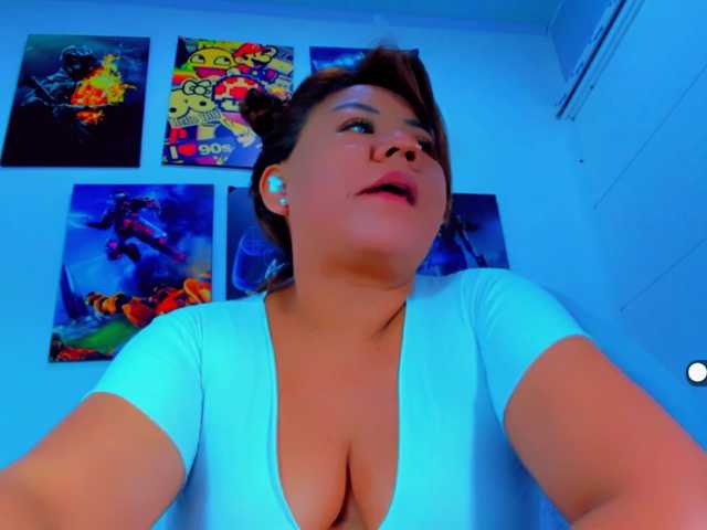 VictoriaLove live cam preview