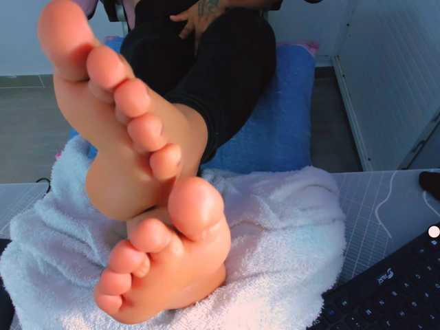 VictoriaLove live cam preview
