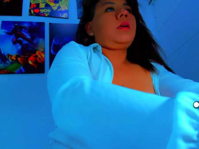 VictoriaLove live cam preview