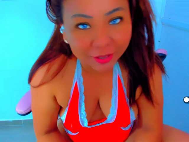 VictoriaLove live cam preview