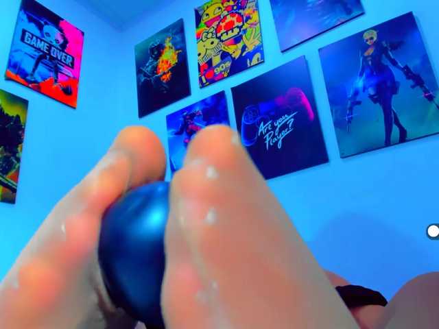 VictoriaLove live cam preview