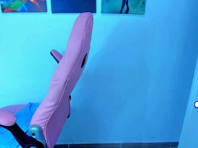 VictoriaLove live cam preview