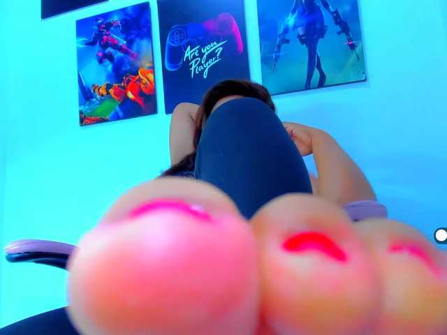 VictoriaLove live cam preview